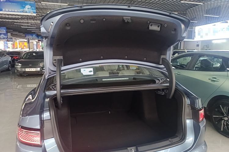 Used BYD Seal 05 DM-i 2025 DM-i Intelligent Drive 120KM Flagship Model Trunk