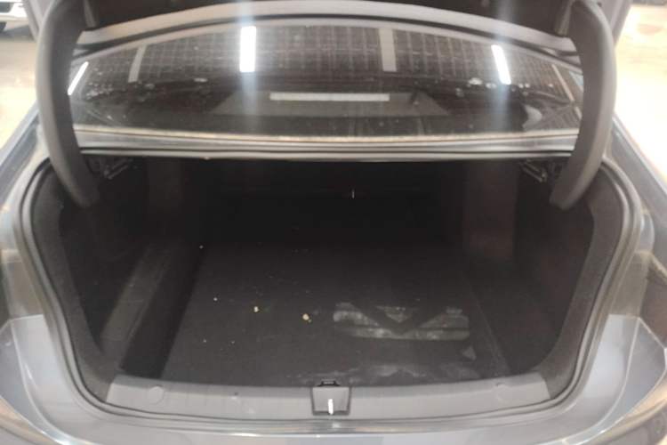 Used BYD Seal 05 DM-i 2025 DM-i Intelligent Drive 120KM Flagship Model Trunk