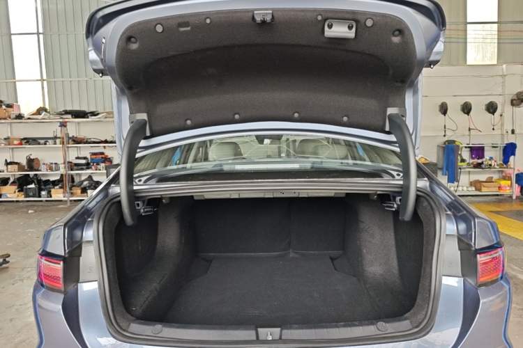 Used BYD Seal 05 DM-i 2025 DM-i Intelligent Drive 120KM Flagship Model Trunk