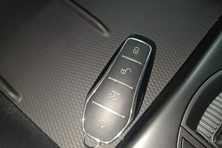 Used BYD Seal 05 DM-i 2025 DM-i Smart Drive 55KM Luxury Model Vehicle Key