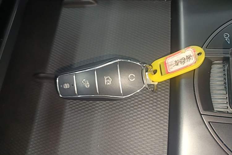 Used BYD Seal 05 DM-i 2025 DM-i Intelligent Drive 120KM Flagship Model Vehicle Key