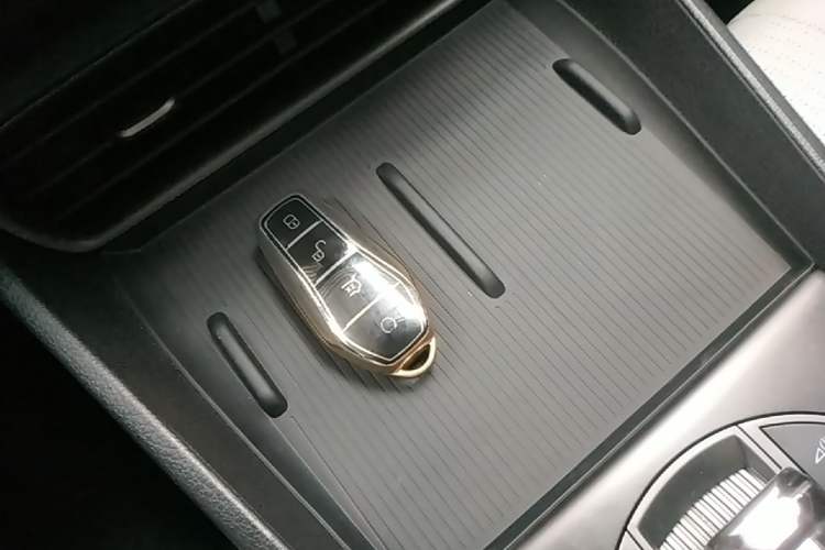 Used BYD Seal 05 DM-i 2025 DM-i Smart Drive 55KM Luxury Model Vehicle Key