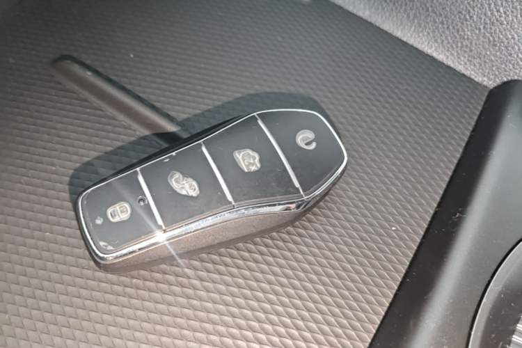 Used BYD Seal 05 DM-i 2025 DM-i Intelligent Drive 120KM Flagship Model Vehicle Key