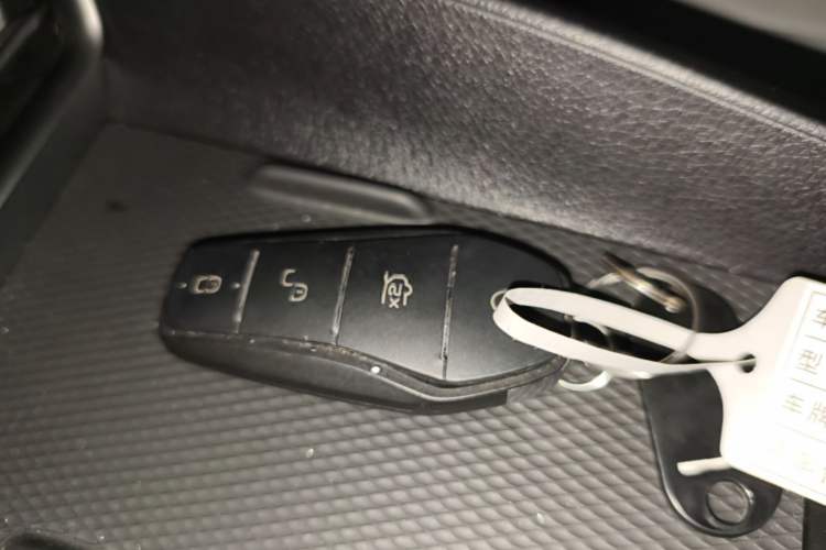 Used BYD Seal 05 DM-i 2025 DM-i Intelligent Drive 120KM Flagship Model Vehicle Key