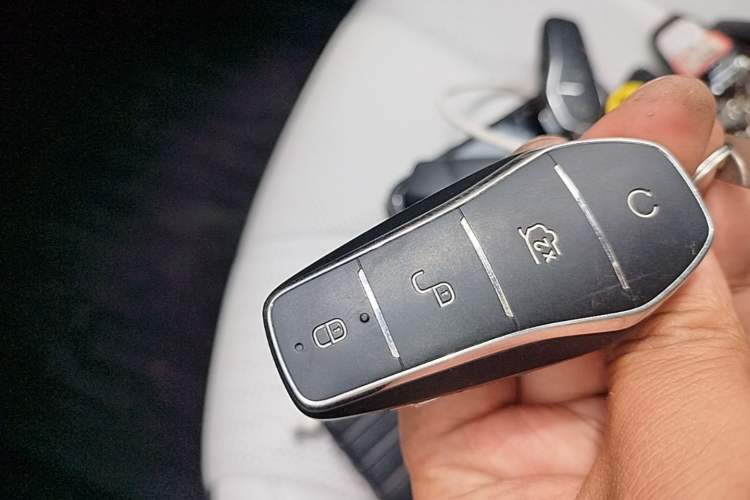 Used BYD Seal 05 DM-i 2025 DM-i Intelligent Drive 120KM Flagship Model Vehicle Key