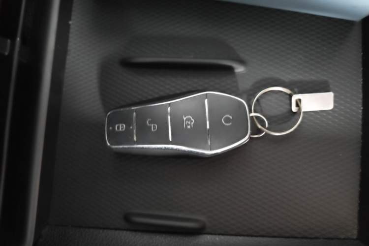 Used BYD Seal 05 DM-i 2025 DM-i Smart Drive 55KM Luxury Model Vehicle Key