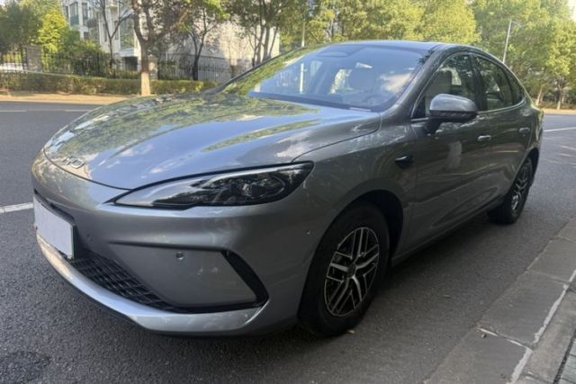 Ojetý BYD Seal 05 DM-i 2025 DM-i Intelligent Drive 120KM Flagship Model