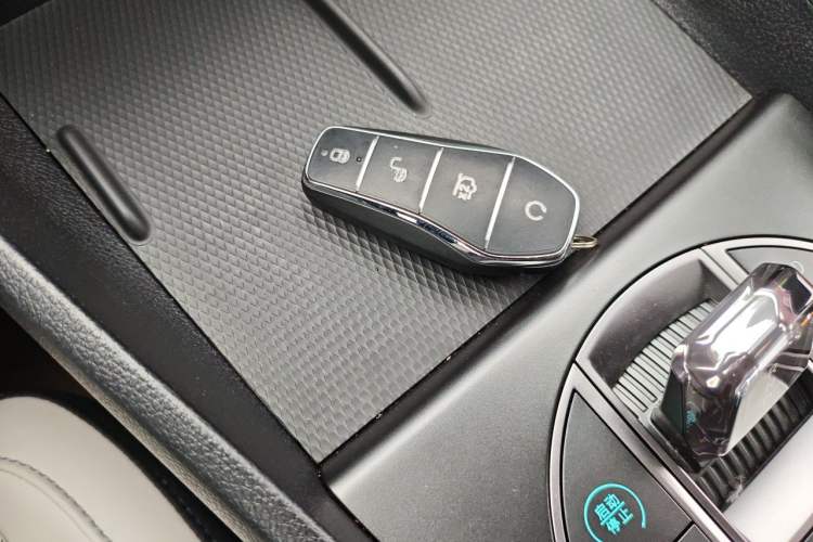 Used BYD Seal 05 DM-i 2025 DM-i Intelligent Drive 120KM Flagship Model Vehicle Key