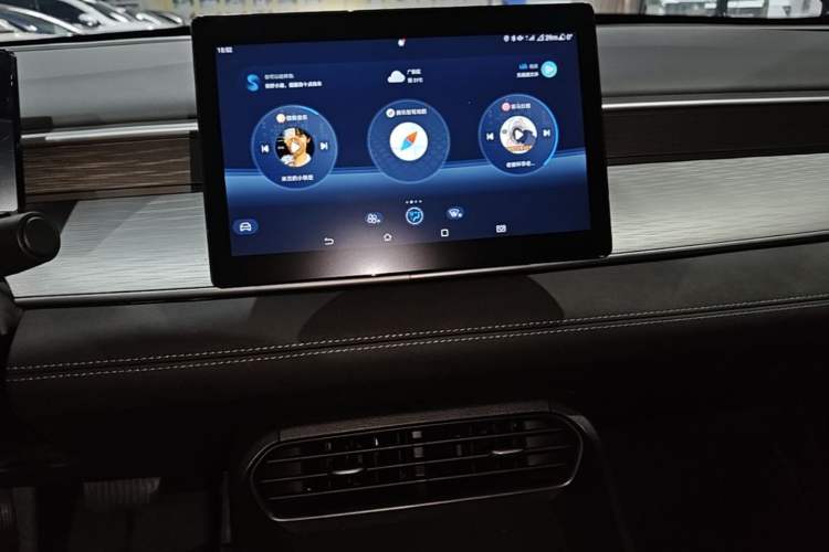 Used BYD Seal 05 DM-i 2025 DM-i Smart Drive 55KM Luxury Model Audio And AC Panel