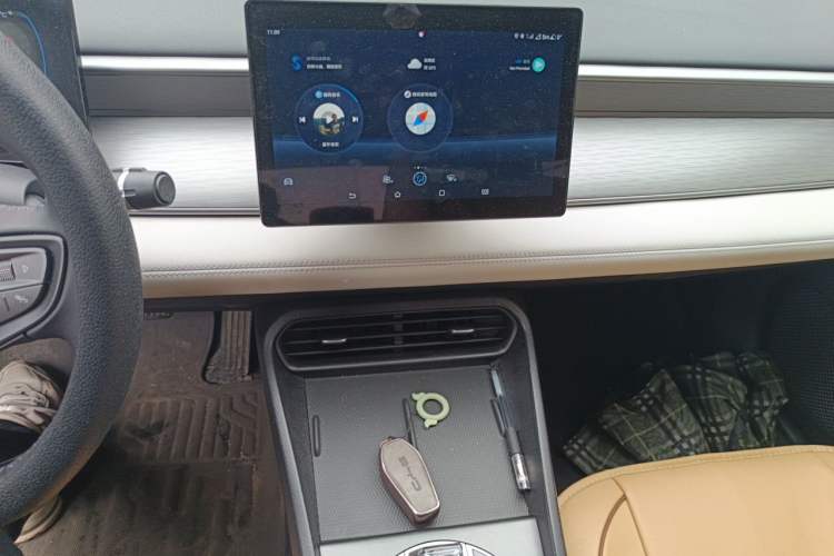 Used BYD Seal 05 DM-i 2025 DM-i Smart Drive 55KM Luxury Model Audio And AC Panel