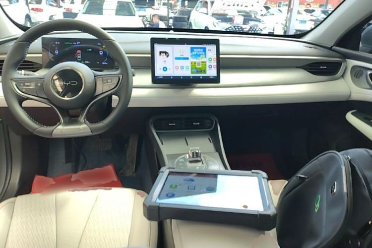 Used BYD Seal 05 DM-i 2025 DM-i Smart Drive 55KM Luxury Model Center Console