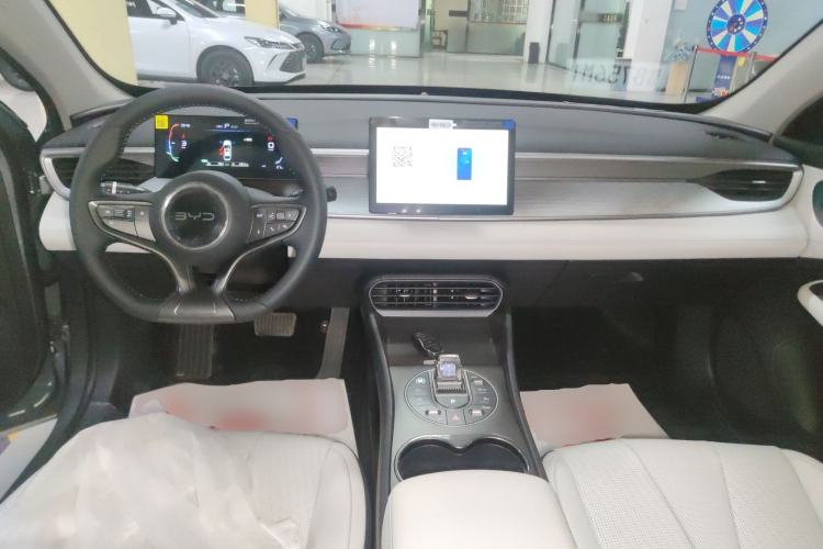 Used BYD Seal 05 DM-i 2025 DM-i Smart Drive 55KM Luxury Model Center Console