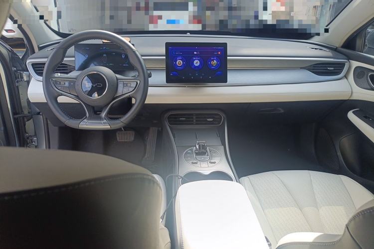 Used BYD Seal 05 DM-i 2025 DM-i Smart Drive 55KM Luxury Model Center Console