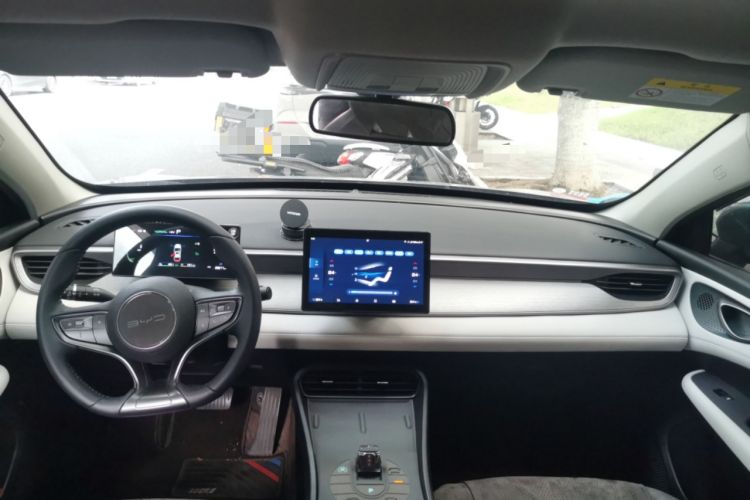 Used BYD Seal 05 DM-i 2025 DM-i Smart Drive 55KM Luxury Model Center Console