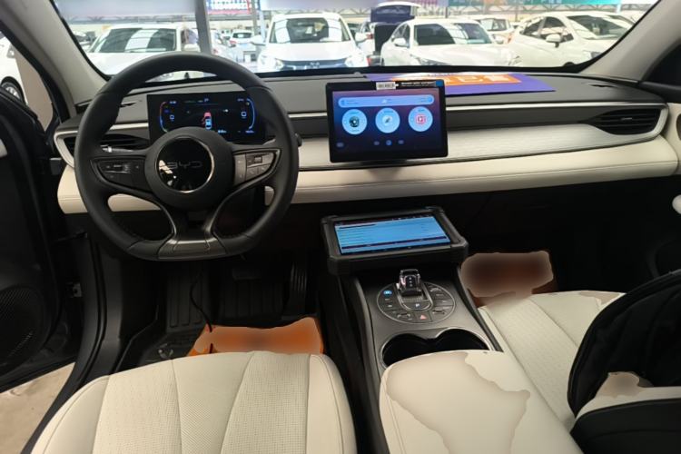 Used BYD Seal 05 DM-i 2025 DM-i Smart Drive 55KM Luxury Model Center Console
