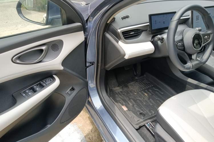 Used BYD Seal 05 DM-i 2025 DM-i Intelligent Drive 120KM Flagship Model Driver Seat