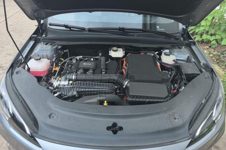 Used BYD Seal 05 DM-i 2025 DM-i Intelligent Drive 120KM Flagship Model Engine Bay