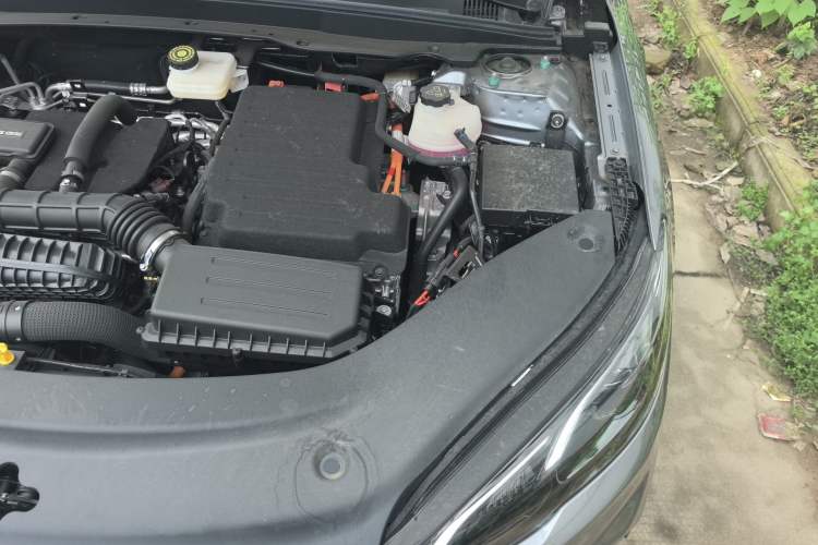 Used BYD Seal 05 DM-i 2025 DM-i Intelligent Drive 120KM Flagship Model Engine Bay Left