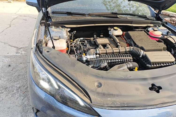 Used BYD Seal 05 DM-i 2025 DM-i Smart Drive 55KM Luxury Model Engine Bay Right