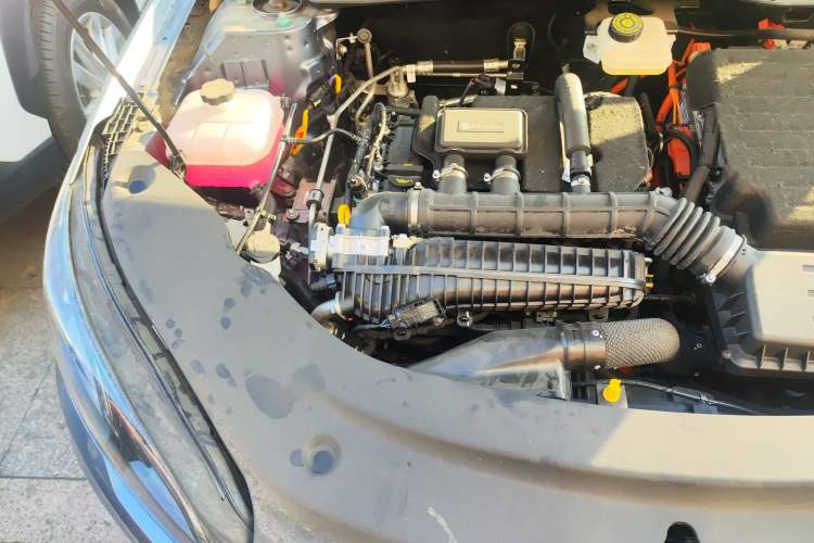 Used BYD Seal 05 DM-i 2025 DM-i Smart Drive 55KM Luxury Model Engine Bay Right
