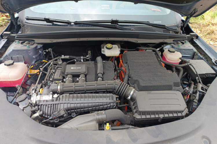 Used BYD Seal 05 DM-i 2025 DM-i Smart Drive 55KM Luxury Model Engine Bay