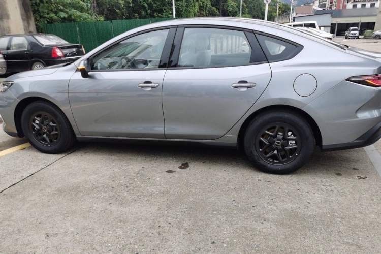 Used BYD Seal 05 DM-i 2025 DM-i Smart Drive 55KM Luxury Model Exterior 3