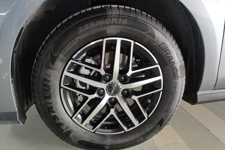 Used BYD Seal 05 DM-i 2025 DM-i Intelligent Drive 120KM Flagship Model Exterior 4