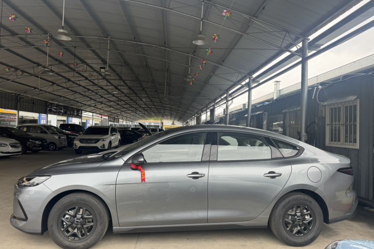 Used BYD Seal 05 DM-i 2025 DM-i Smart Drive 55KM Luxury Model Exterior 4