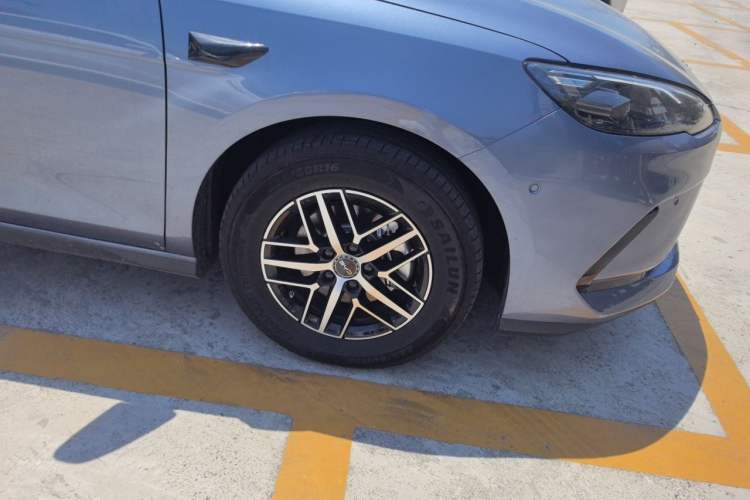 Used BYD Seal 05 DM-i 2025 DM-i Intelligent Drive 120KM Flagship Model Exterior 7