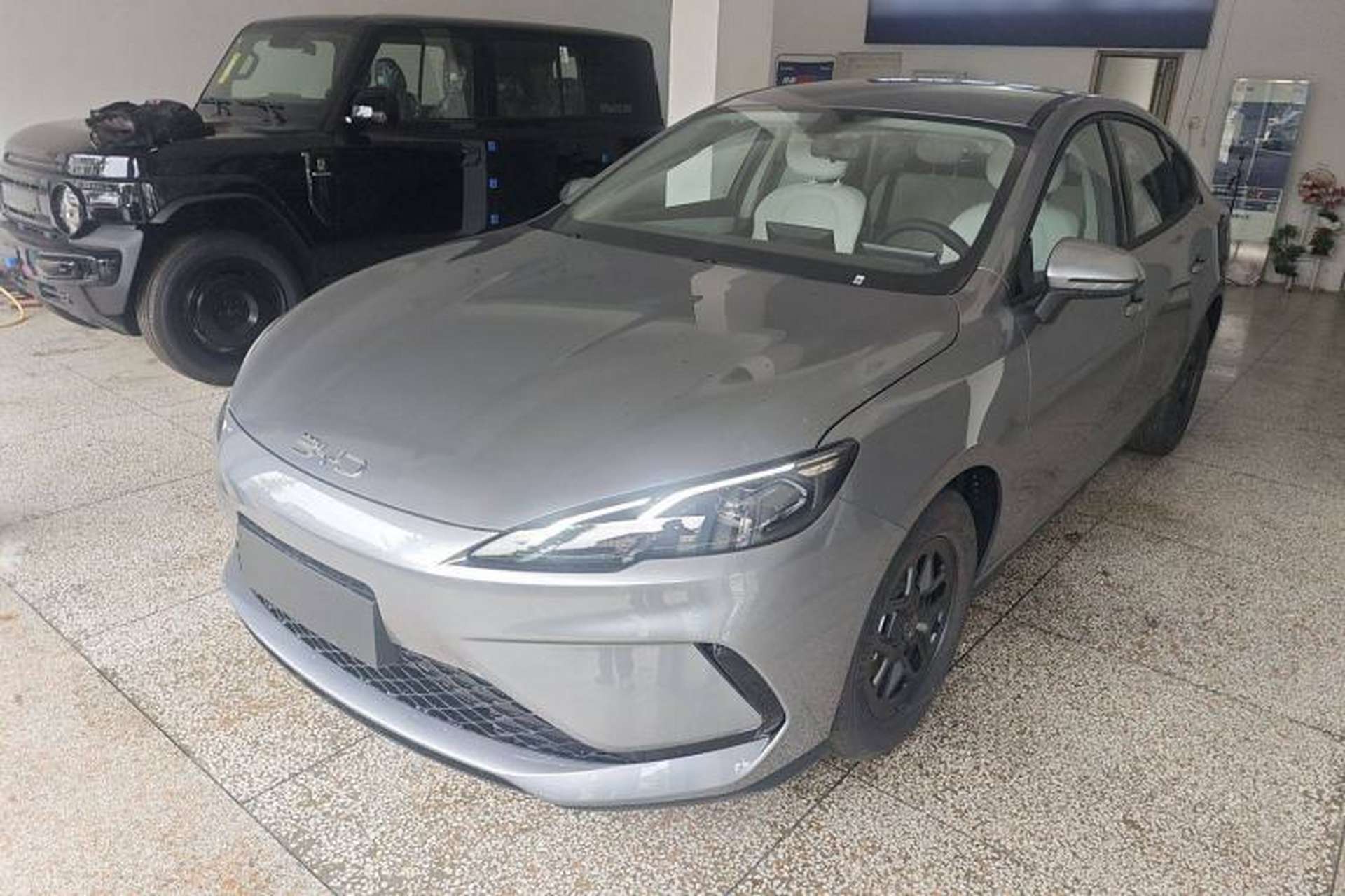 Used BYD Seal 05 DM-i 2025 DM-i Smart Drive 55KM Luxury Model Front Left 45 Deg