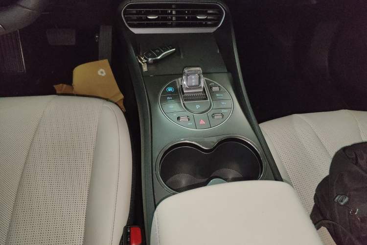 Used BYD Seal 05 DM-i 2025 DM-i Smart Drive 55KM Luxury Model Gear Lever