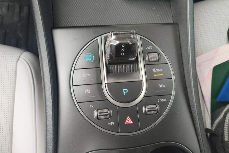 Used BYD Seal 05 DM-i 2025 DM-i Smart Drive 55KM Luxury Model Gear Lever