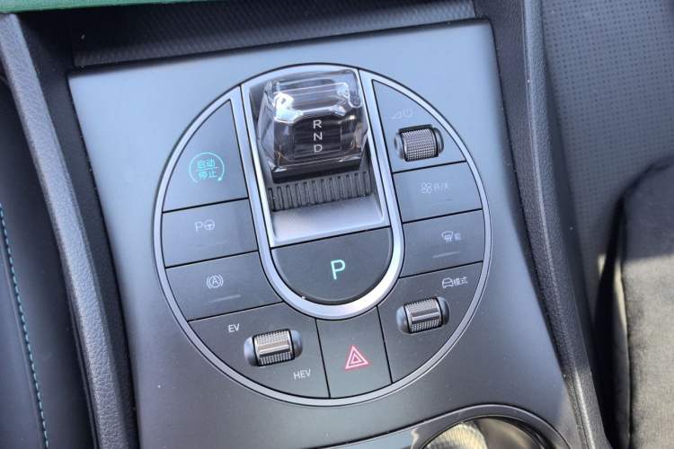 Used BYD Seal 05 DM-i 2025 DM-i Intelligent Drive 120KM Flagship Model Gear Lever