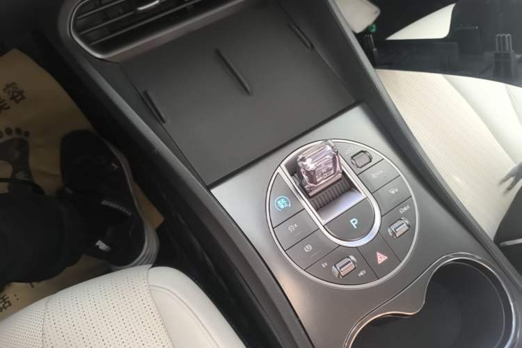 Used BYD Seal 05 DM-i 2025 DM-i Smart Drive 55KM Luxury Model Gear Lever
