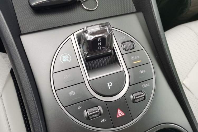 Used BYD Seal 05 DM-i 2025 DM-i Smart Drive 55KM Luxury Model Gear Lever