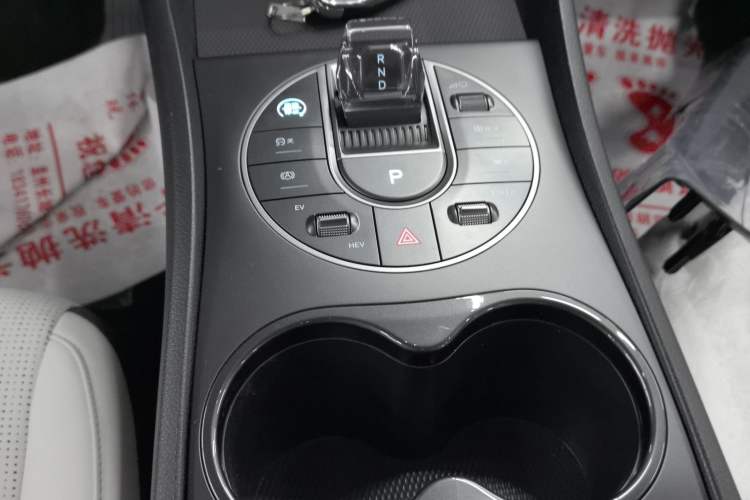 Used BYD Seal 05 DM-i 2025 DM-i Smart Drive 55KM Luxury Model Gear Lever