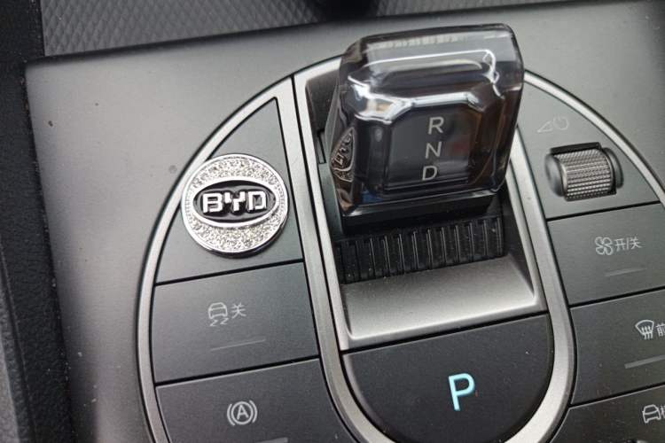 Used BYD Seal 05 DM-i 2025 DM-i Smart Drive 55KM Luxury Model Gear Lever