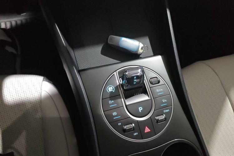 Used BYD Seal 05 DM-i 2025 DM-i Smart Drive 55KM Luxury Model Gear Lever