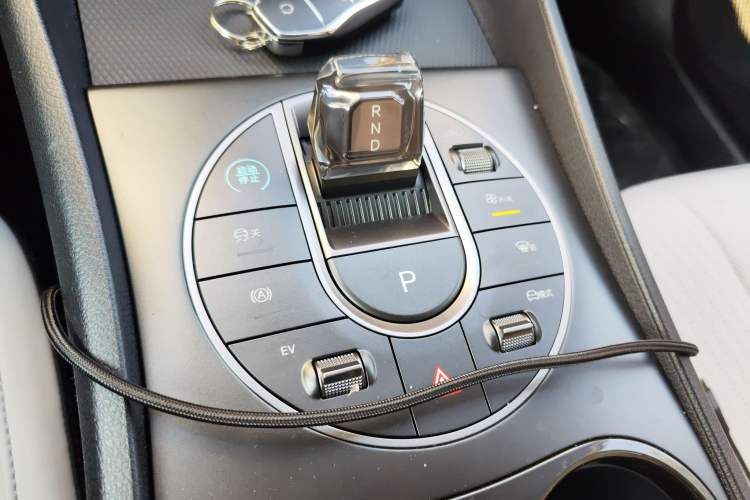 Used BYD Seal 05 DM-i 2025 DM-i Smart Drive 55KM Luxury Model Gear Lever