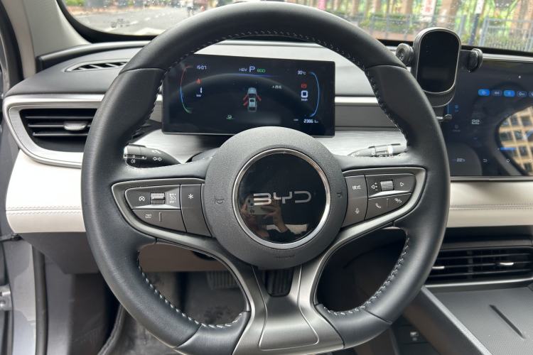 Used BYD Seal 05 DM-i 2025 DM-i Smart Drive 55KM Luxury Model Interior 10