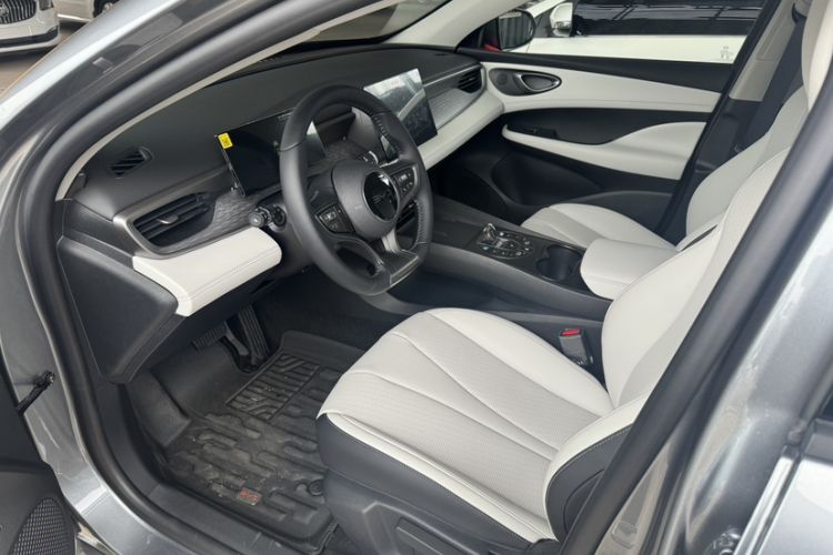 Used BYD Seal 05 DM-i 2025 DM-i Smart Drive 55KM Luxury Model Interior 2
