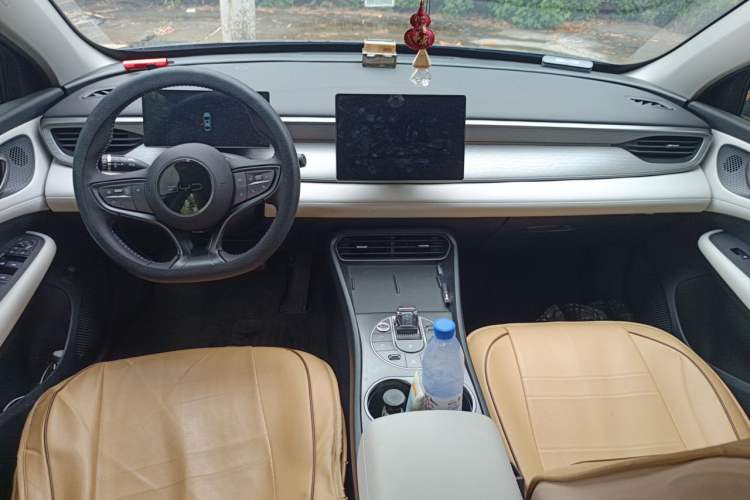 Used BYD Seal 05 DM-i 2025 DM-i Smart Drive 55KM Luxury Model Interior 2