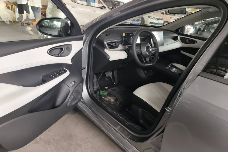 Used BYD Seal 05 DM-i 2025 DM-i Smart Drive 55KM Luxury Model Interior 3