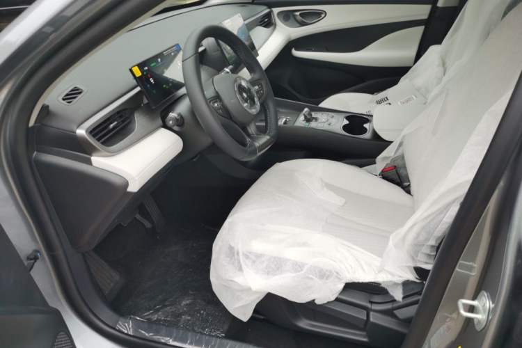 Used BYD Seal 05 DM-i 2025 DM-i Smart Drive 55KM Luxury Model Interior 3