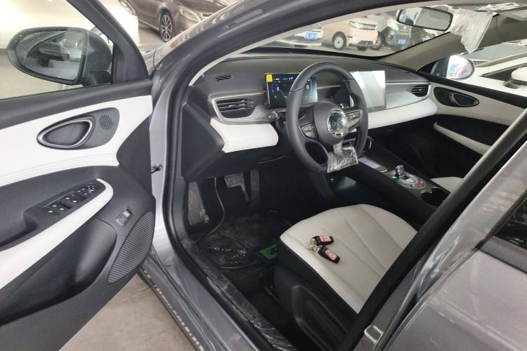 Used BYD Seal 05 DM-i 2025 DM-i Smart Drive 55KM Luxury Model Interior 3