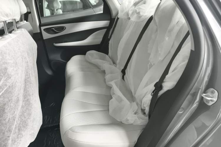 Used BYD Seal 05 DM-i 2025 DM-i Smart Drive 55KM Luxury Model Interior 4