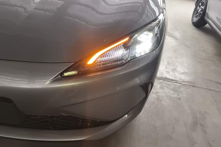 Used BYD Seal 05 DM-i 2025 DM-i Smart Drive 55KM Luxury Model Left Front Headlight