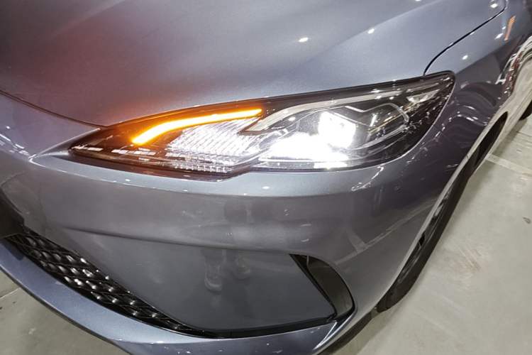 Used BYD Seal 05 DM-i 2025 DM-i Smart Drive 55KM Luxury Model Left Front Headlight