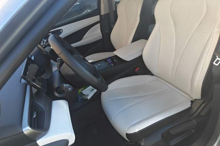 Used BYD Seal 05 DM-i 2025 DM-i Smart Drive 55KM Luxury Model Left Front Seat