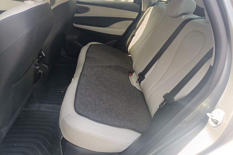 Used BYD Seal 05 DM-i 2025 DM-i Smart Drive 55KM Luxury Model Left Rear Seat